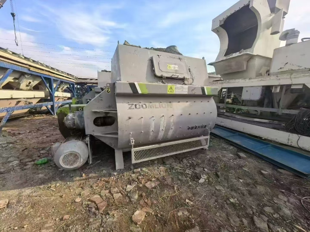 Actual Zoomlion mixer of used HZS120 concrete batching plant PB-HZS120-001