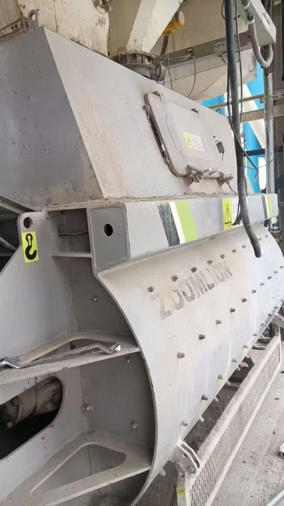 Actual Zoomlion mixer side view of used HZS120 plant PB-HZS120-001