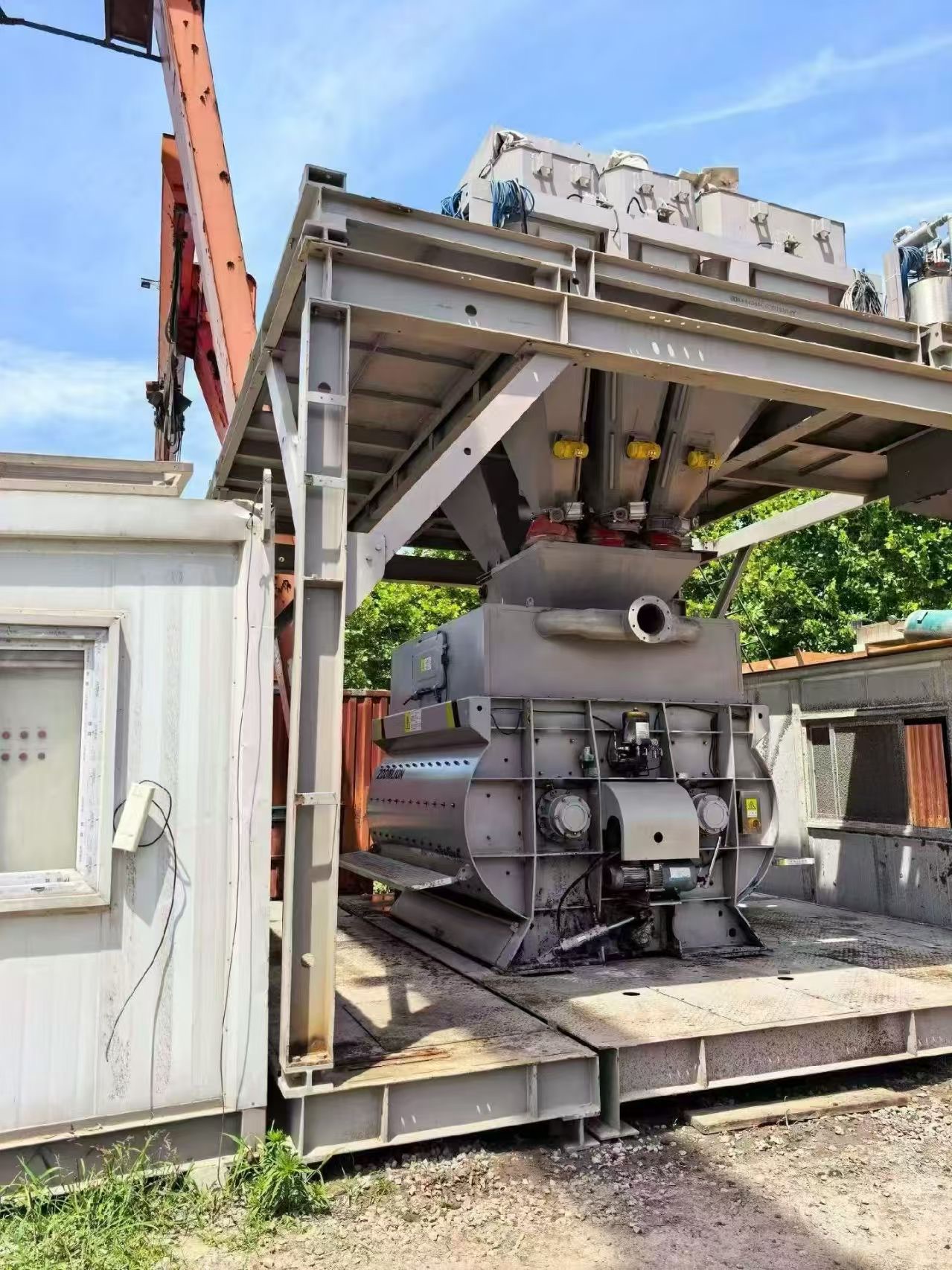 Actual ZOOMLION used concrete equipment photo 3